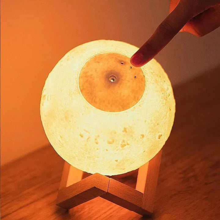 Umidificator aromaterapie, tip lampa de veghe, forma de luna 15 cm, suport inclus, alb cald, rece si neutru Trendysale.ro